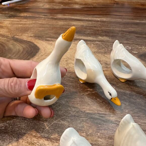 1980's Vintage White Long Neck Goose Duck Ceramic Napkin Rings Set Of 8 - Picture 5 of 7